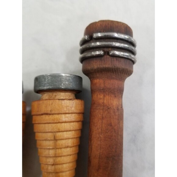 Antique bobbins 3 beehive 1 other total 4 count - Picture 3 of 7